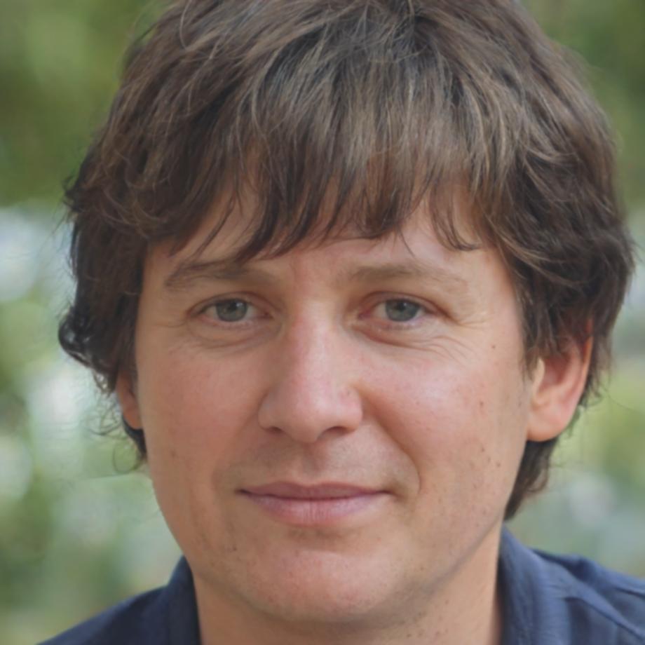 Portrait de Marc Dubois, expert en analyse financière